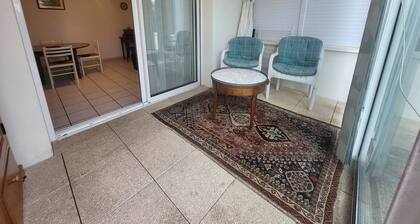 Capbreton – Clos Paisible residence in town centre with parking.