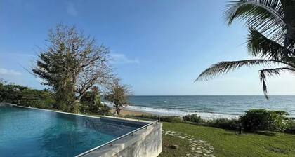 Paradise welcomes you ! Private pool & access to beach club and miles of beach !