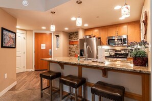 Microwave, oven, stovetop, dishwasher - Amenities Deck Level | Walk to Gondola | WP Resor (Winter Park)