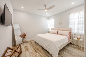 2 bedrooms, iron/ironing board, Internet, bed sheets