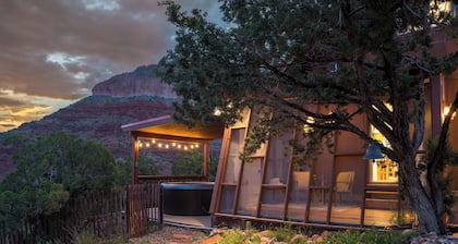 Canyon Vista Cottage- Hot Tub and Heavenly Views