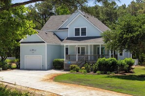 Exterior - Coast to Coast:Dog Friendly, Private Pool, Hot Tub, Community Amenities (Corolla)