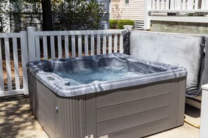 室外 SPA 浴池