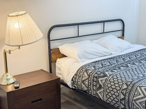 1 bedroom, iron/ironing board, WiFi, bed sheets