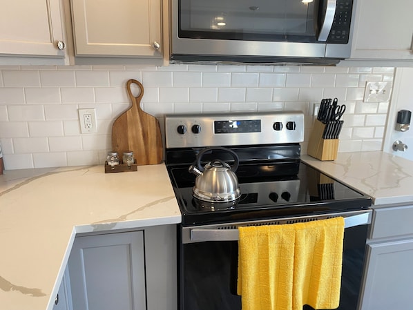 Microwave, oven, stovetop, dishwasher