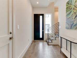 Interior - Luxury Modern 4 Bed 3 Bath Home with Rooftop Deck #5 (Los Angeles)