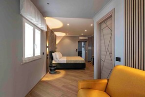 Deluxe Double Room, City View | In-room safe, blackout drapes, soundproofing, iron/ironing board - Dillo alla luna luxury apartament (Naples)