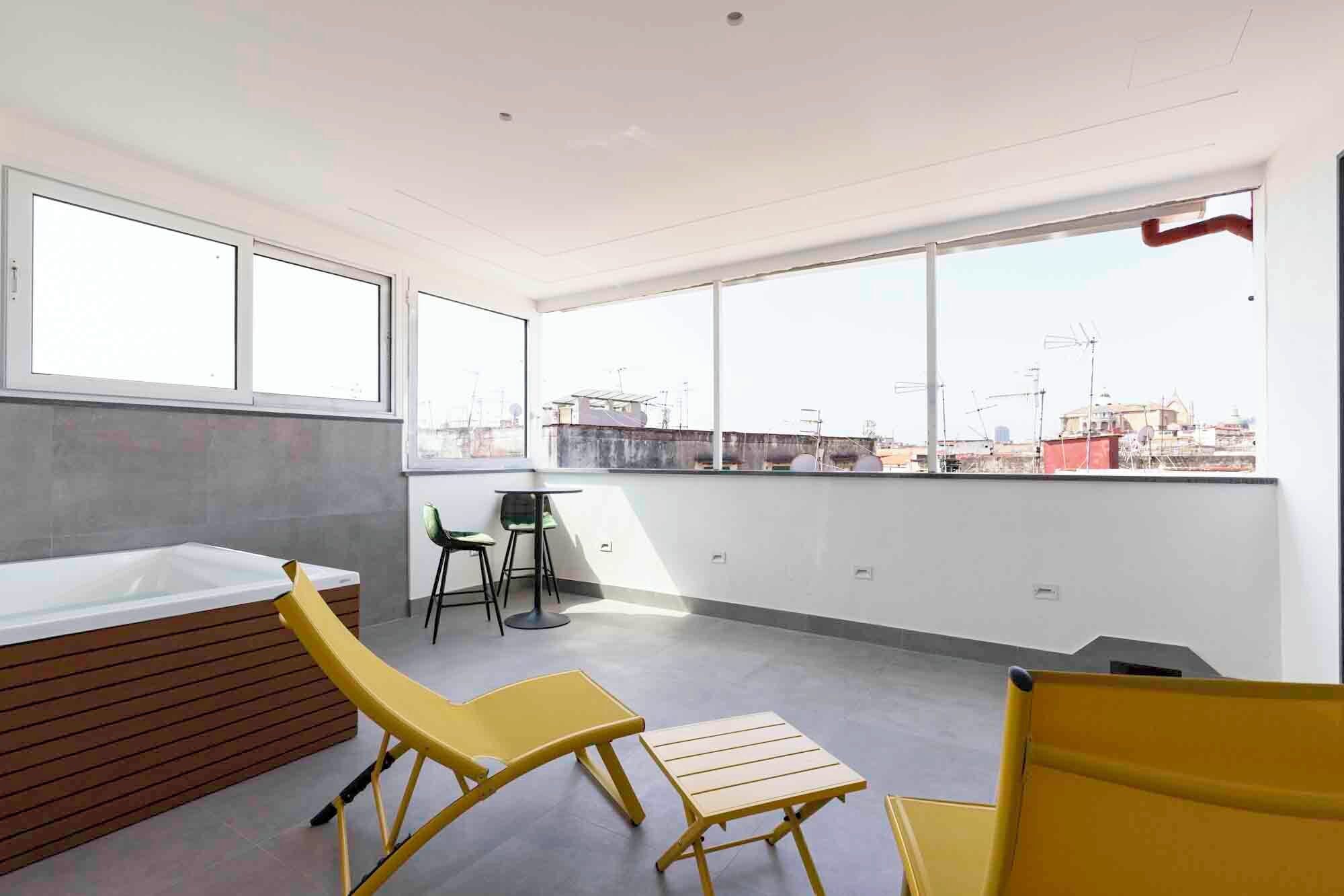 Deluxe tweepersoonskamer, uitzicht op de stad | Terras