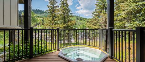 Bain à remous extérieur