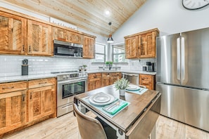 Fridge, microwave, stovetop, dishwasher - Walkable Location & Scenic Views: Ruidoso Cabin! (Ruidoso)