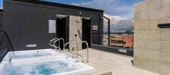 Metropolitan Living by HOUSY