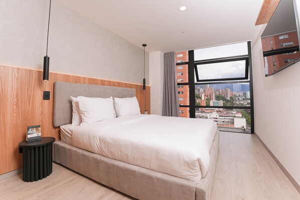 Egyptian cotton sheets, premium bedding, down duvets, in-room safe