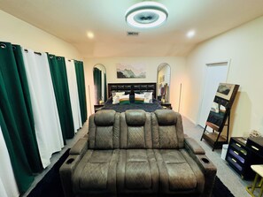 3 Schlafzimmer, Bügeleisen/Bügelbrett, WLAN, Bettwäsche