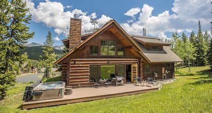 New ski-in/ski-out Peaklight Chalet!