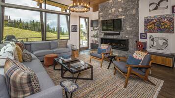 TV connectée, cheminée