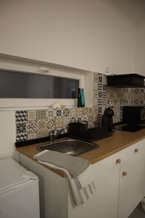 Oven, stovetop
