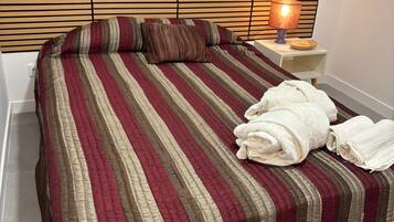 2 bedrooms, free WiFi, bed sheets, wheelchair access