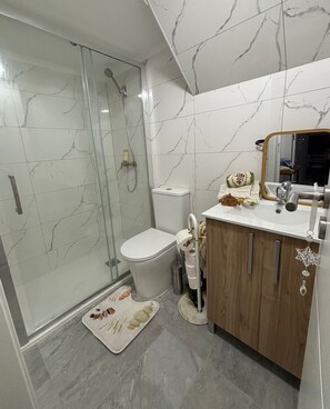 Hair dryer, towels, soap, toilet paper - Haven Boutique Lisbon (São João da Talha)