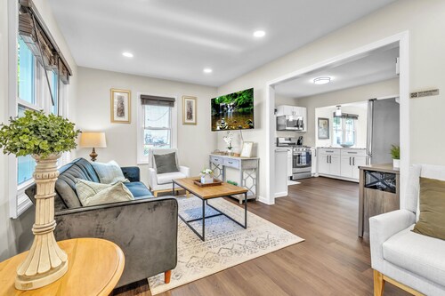 Charming Hideaway near Chicago