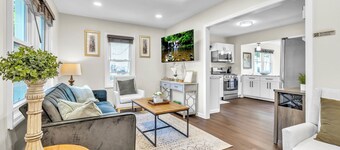 Spacious Family Home in Oak Lawn