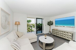 Smart TV - Coastal Escape • Pool • Beach • Boca Raton (Boca Raton)