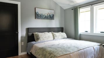 2 bedrooms, internet, bed sheets