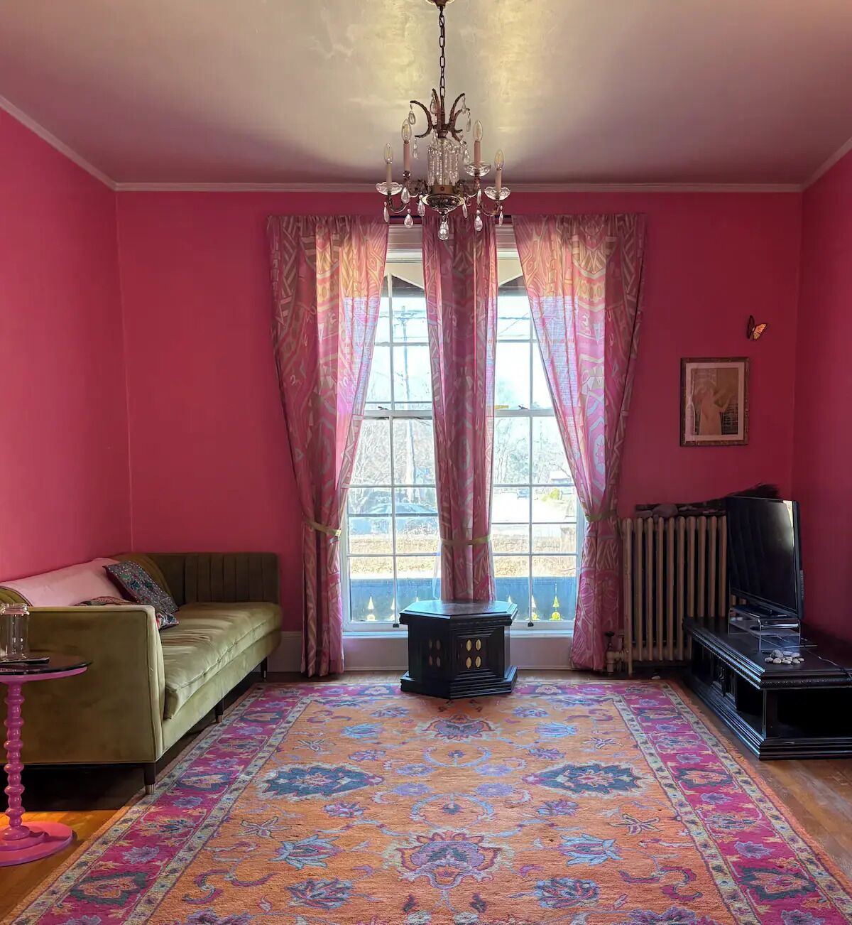 Smart TV, books, computer monitors