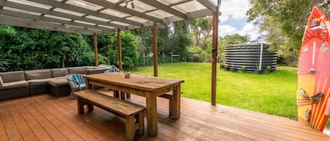 Outdoor dining
