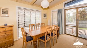 Dining - Dune Cottage - Stay 5 Nights PAY 4 - Jan 1-22 (Sandy Point)