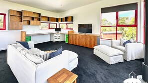TV, fireplace, DVD player, books