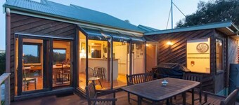 Illangi Beach Retreat