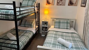 4 bedrooms, WiFi
