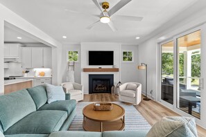Smart TV, fireplace, offices, computer monitors