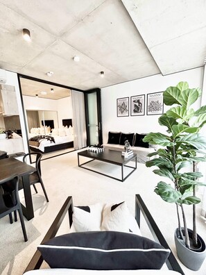 1 slaapkamer, een strijkplank/strijkijzer, wifi, beddengoed