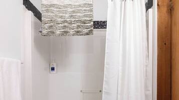 Eco-friendly toiletries, towels, shampoo