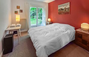 4 bedrooms, travel cot, free WiFi