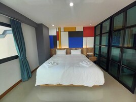 Desk, blackout curtains, free WiFi, bed sheets