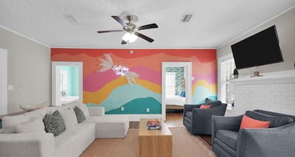 4 BR Murray Hill Retreat l Stock Tank Pool l BBQ l 2 King Beds