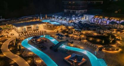 Sleeps 21 | Indoor Pool | Resort Waterpark | Views