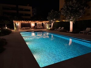 Outdoor pool, a heated pool