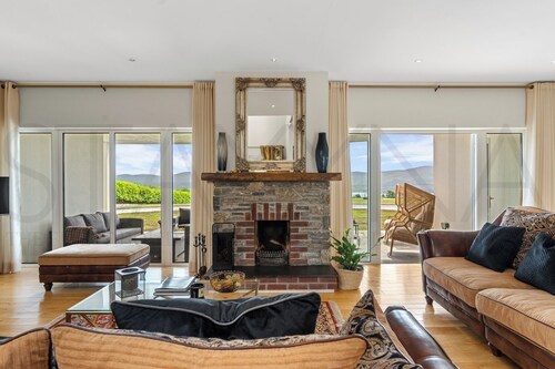 Beech  House - 5 bedroom home