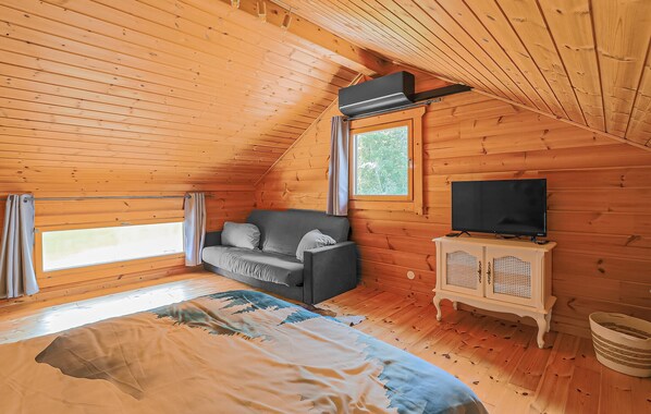 2 habitaciones, tabla de planchar con plancha y cuna de viaje