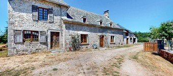 Pet friendly home in Sarroux - Saint Julien