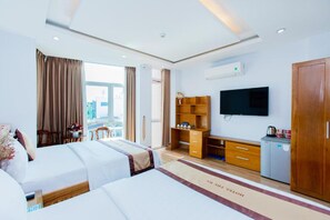 Camera familiare | Una scrivania, Wi-Fi gratuito, lenzuola