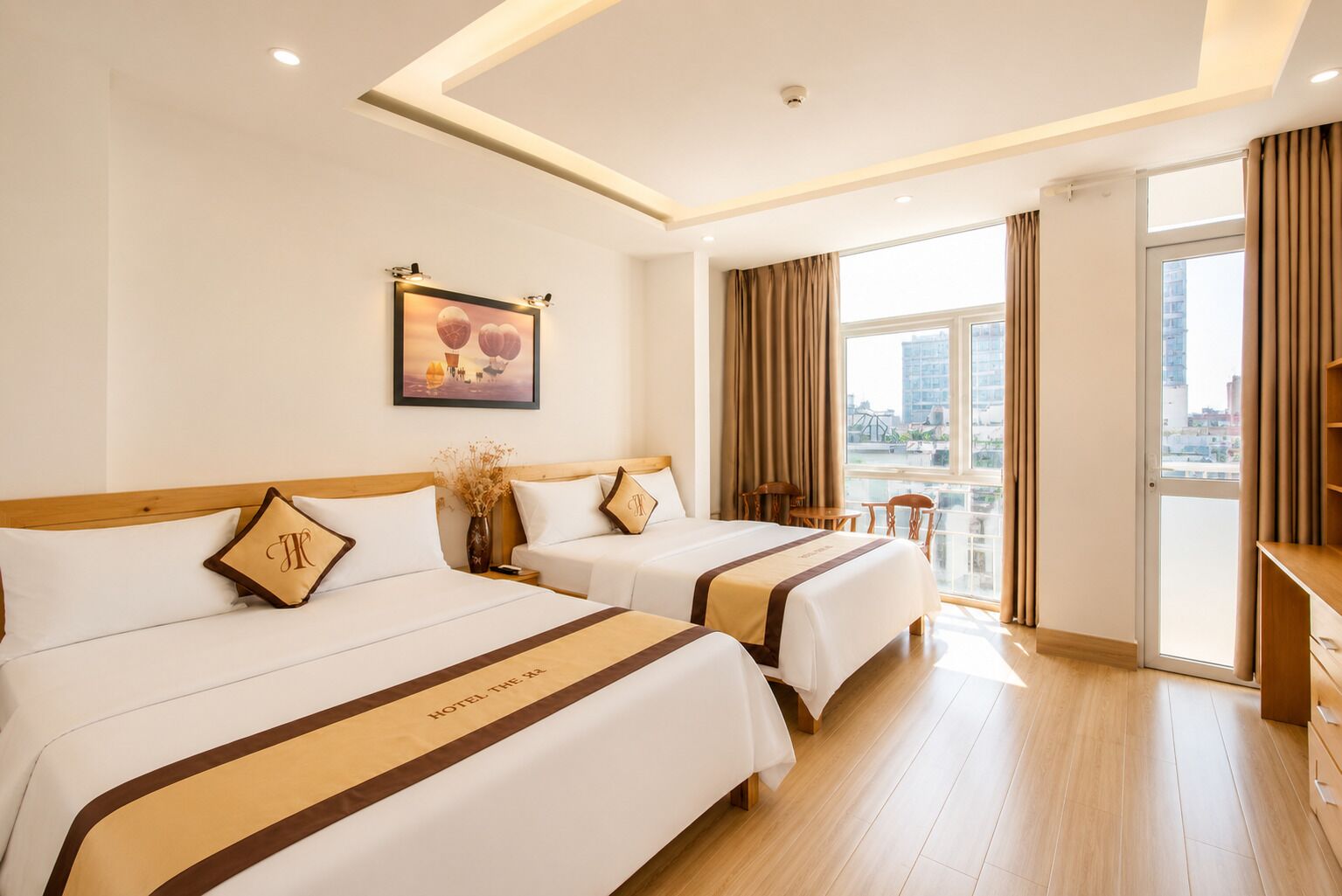 Family Room, City View | Desk, free WiFi, bed sheets