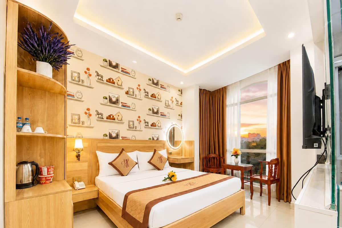 Deluxe Double Room, City View