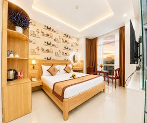 Deluxe Double Room, City View | Desk, free WiFi, bed sheets - Thu Ha Airport Hotel (Ho Chi Minh City)