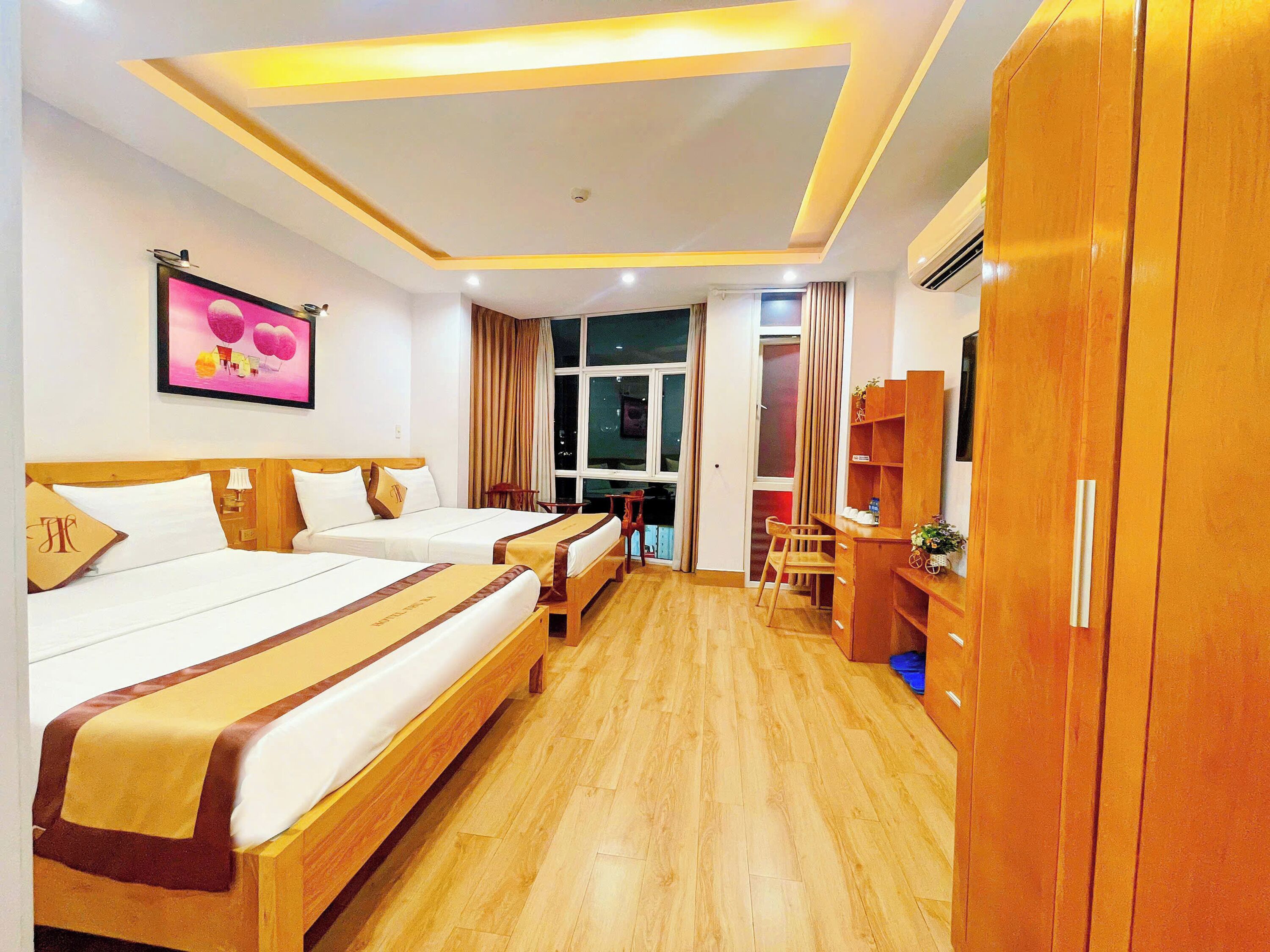 Bureau, Wi-Fi gratuit, draps fournis