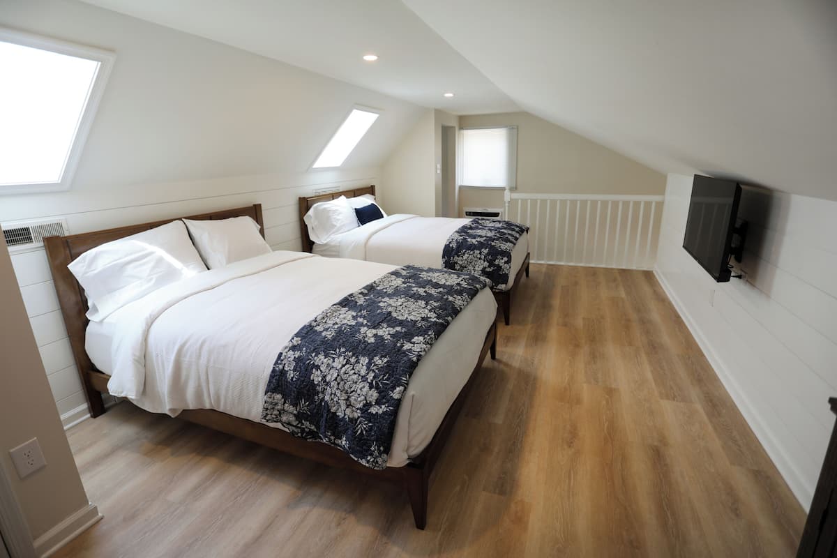 Deluxe Cottage, Balcony, Garden View | Egyptian cotton sheets, premium bedding, down comforters, pillowtop beds