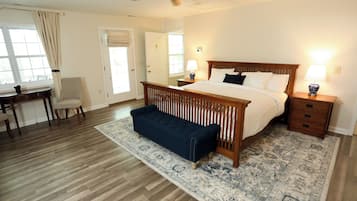 Casa de campo Deluxe, balcón, vistas al río | Sábanas de algodón egipcio y ropa de cama de alta calidad